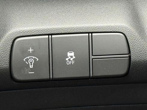 New 2026 Hyundai Elantra SEL Sport FWD image 17