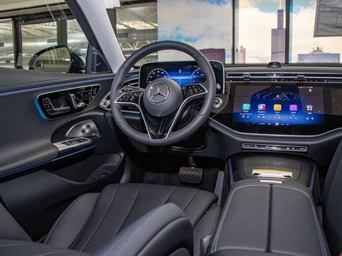 Certified 2025 Mercedes-Benz E 350 4MATIC Sedan image 17