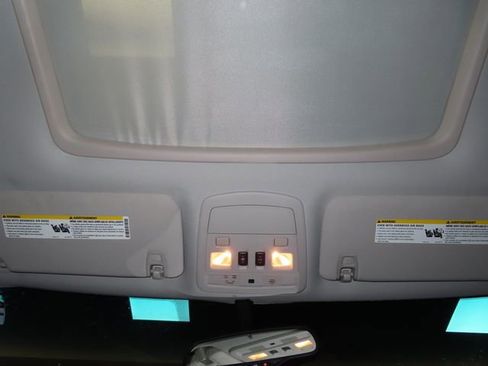 Used 2008 Cadillac CTS 3.6 AWD image 24