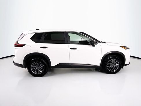 Used 2024 Nissan Rogue S FWD image 4