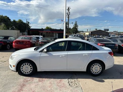 Used 2014 Chevrolet Cruze LS FWD image 4