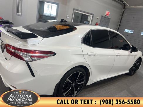 Used 2020 Toyota Camry XSE FWD image 5