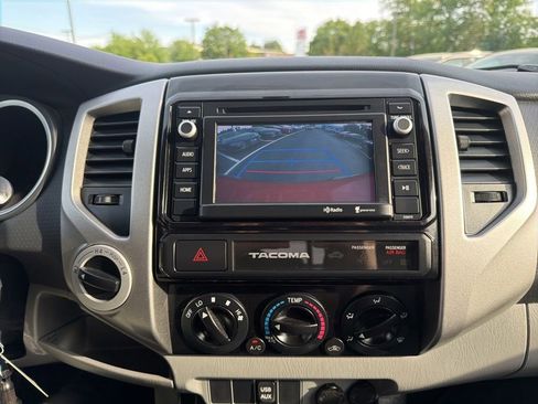Used 2015 Toyota Tacoma 4x4 Double Cab w/ TRD Sport Package image 29