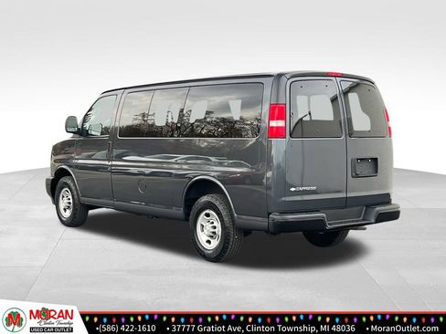 Used 2017 Chevrolet Express 2500 LS image 4