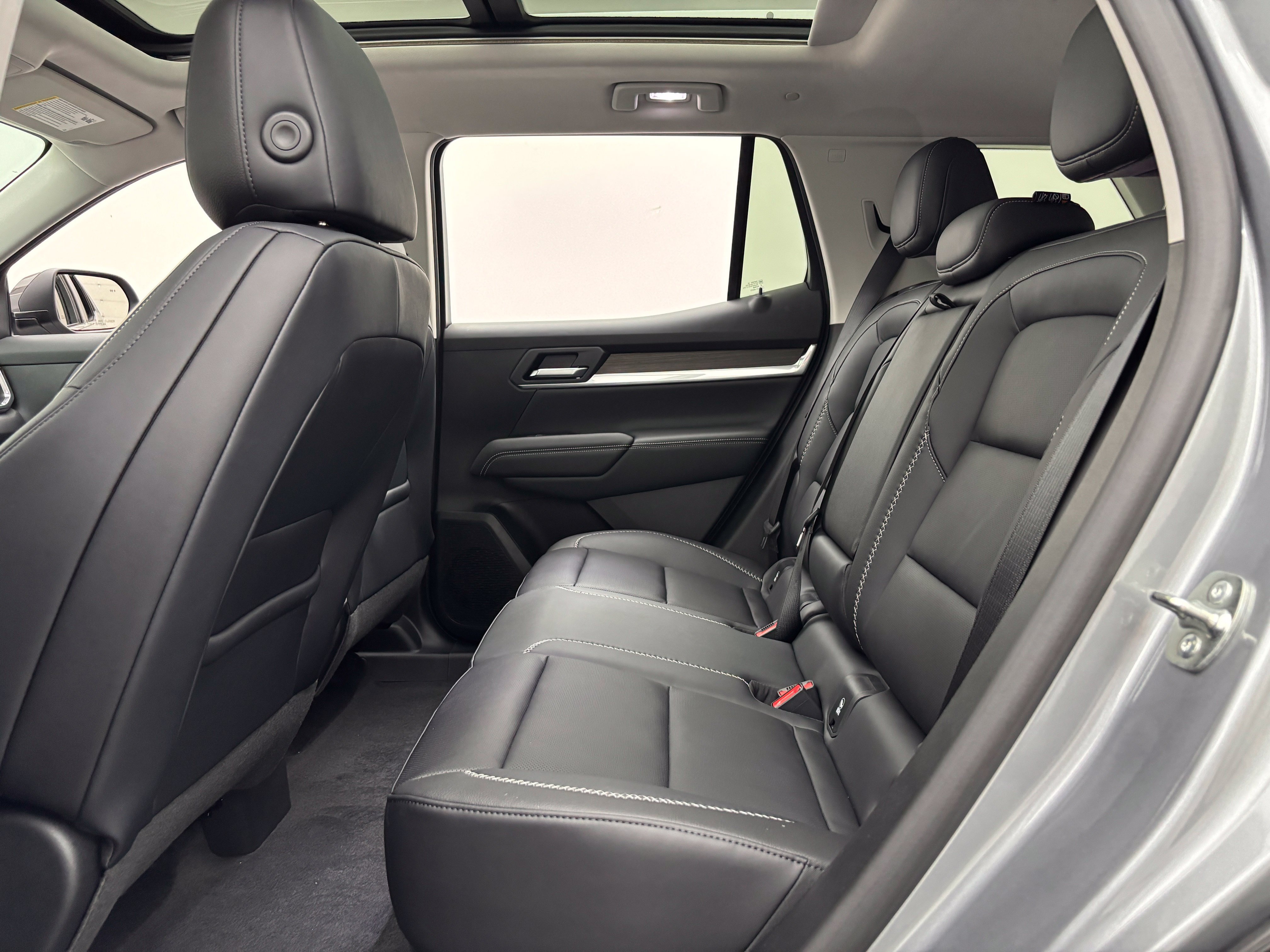New 2027 GMC Terrain Denali w/ LPO, Floor Liner Package AWD/4WD image 41