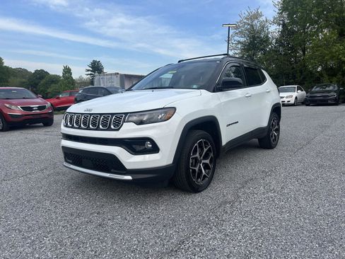 Used 2025 Jeep Compass Limited AWD/4WD image 1