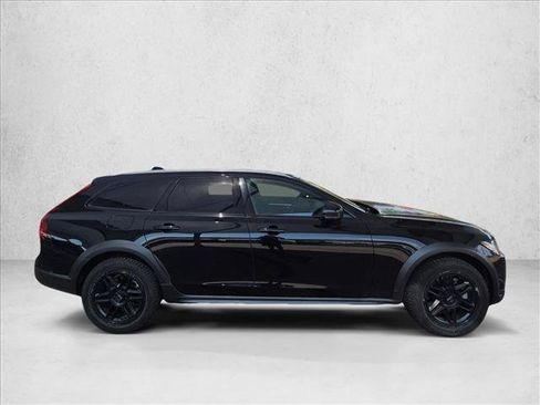 Used 2022 Volvo V90 B6 Cross Country w/ Advanced Package AWD/4WD image 4