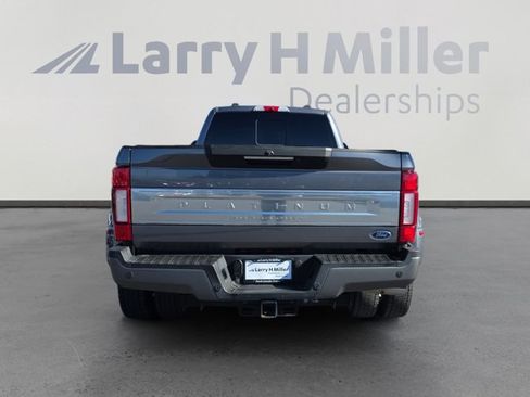 Certified 2022 Ford F450 Platinum w/ FX4 Off-Road Package image 4