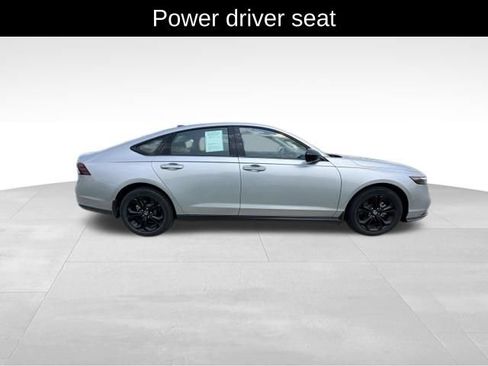 Used 2025 Honda Accord SE image 6