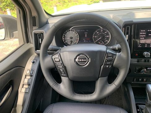 New 2026 Nissan Frontier SV w/ SV Convenience Package RWD image 10