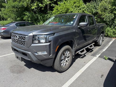 Used 2024 Nissan Frontier SV w/ Technology Package AWD/4WD image 3