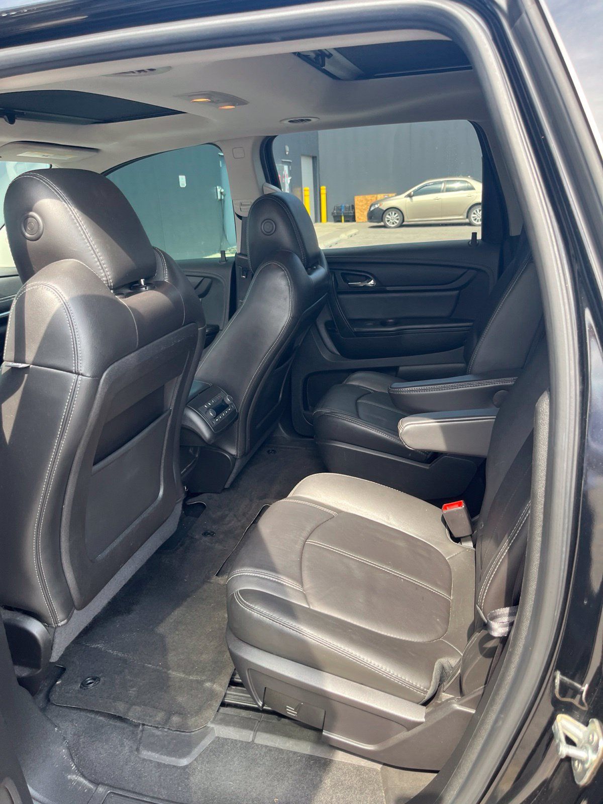 Used 2017 Chevrolet Traverse LT AWD/4WD image 6