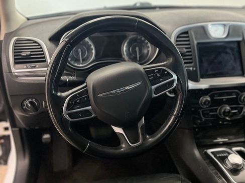 Used 2017 Chrysler 300 Limited AWD/4WD image 13