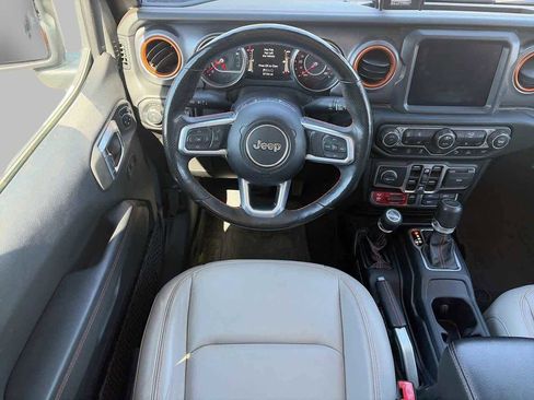 Used 2021 Jeep Gladiator Mojave AWD/4WD image 12