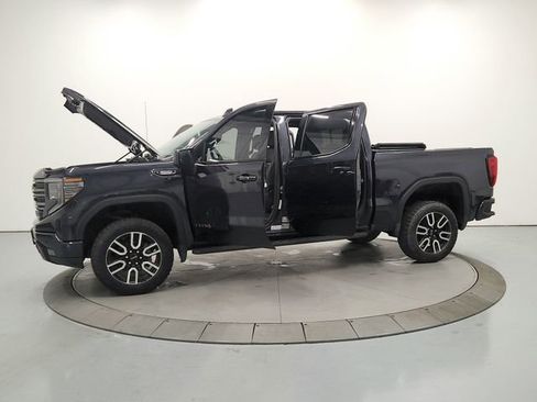 Used 2023 GMC Sierra 1500 AT4 w/ AT4 Premium Package AWD/4WD image 12
