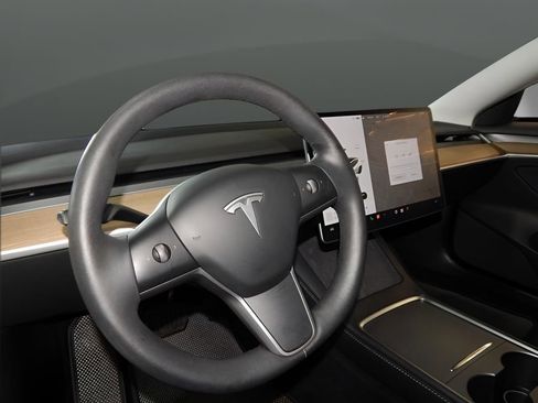 Used 2022 Tesla Model 3 Long Range AWD/4WD image 16