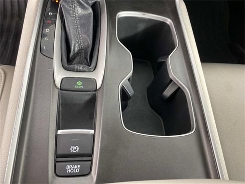 Used 2018 Honda Accord EX image 23