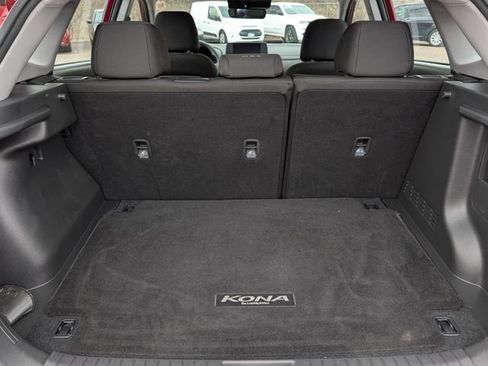 Used 2023 Hyundai Kona SE image 10