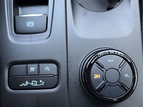 Used 2025 Ford Ranger XLT w/ FX4 Off-Road Package image 26