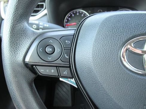 Used 2019 Toyota RAV4 LE FWD image 23