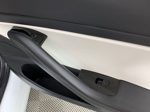 Used 2020 Tesla Model 3 Long Range image 39