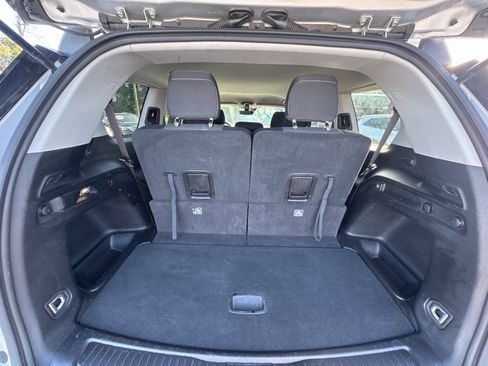 Used 2023 Jeep Grand Cherokee L Laredo image 10