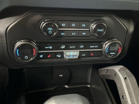 Certified 2024 Ford Bronco Outer Banks image 21