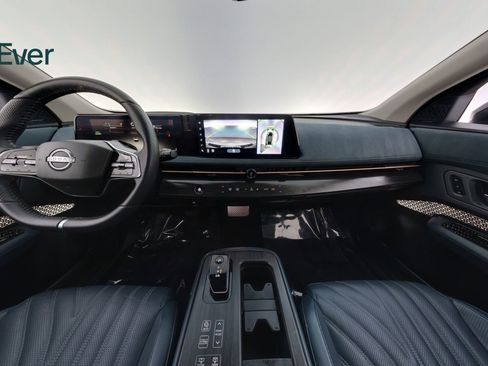 Used 2024 Nissan Ariya AWD image 26