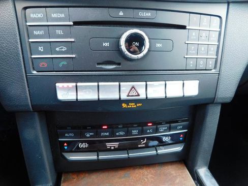 Used 2016 Mercedes-Benz E 350 4MATIC Sedan image 29