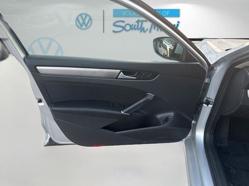 Used 2021 Volkswagen Passat 2.0T S image 19