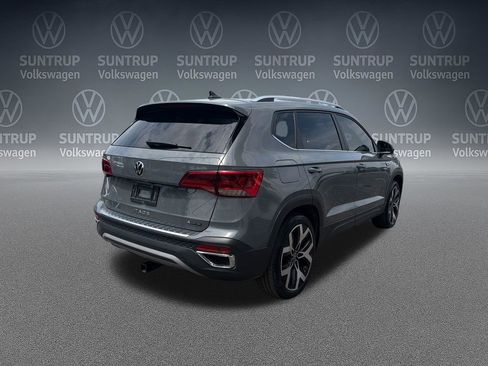 Used 2022 Volkswagen Taos SEL w/ Panoramic Sunroof Package AWD/4WD image 6