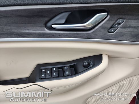 New 2025 Jeep Grand Cherokee Limited w/ Black Appearance Package image 43