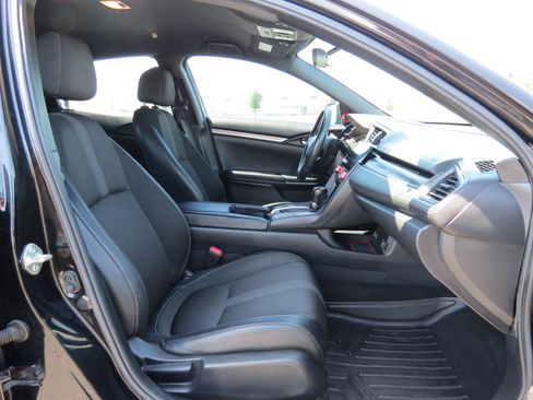 Used 2020 Honda Civic Sport image 33