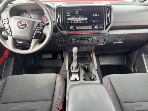 Used 2025 Nissan Frontier PRO-4X AWD/4WD image 14
