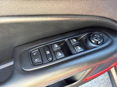 Used 2018 Jeep Compass Trailhawk w/ Leather Interior Group AWD/4WD image 21