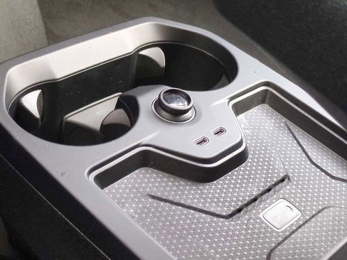 Used 2025 BMW iX xDrive50 image 32