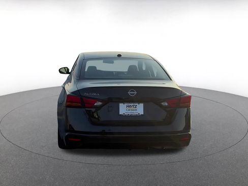 Used 2025 Nissan Altima 2.5 SV image 12