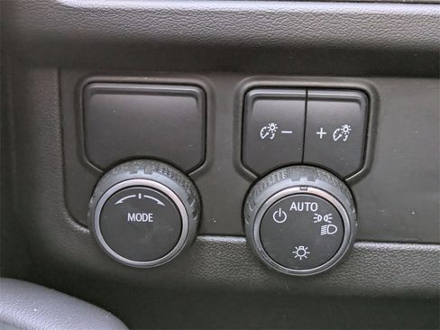 Used 2022 Chevrolet Tahoe RST w/ Luxury Package image 36