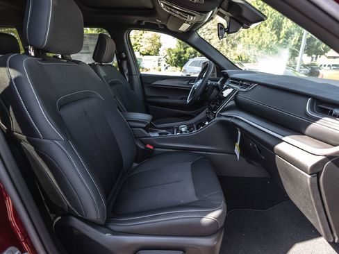 New 2026 Jeep Grand Cherokee Laredo X AWD/4WD image 25