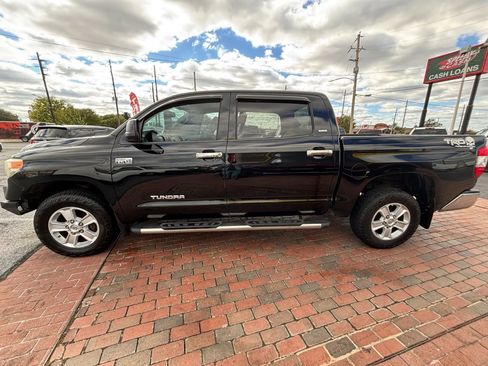 Used 2015 Toyota Tundra SR5 w/ SR5 Upgrade Package image 16