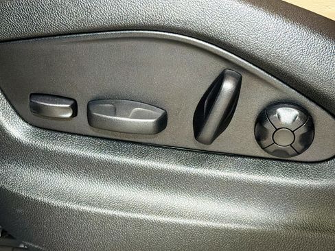 Used 2025 Porsche Cayenne Coupe image 26