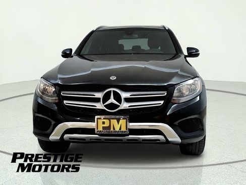Used 2018 Mercedes-Benz GLC 300 4MATIC image 2