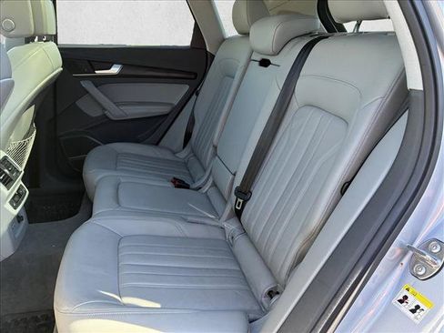 Used 2019 Audi Q5 2.0T Premium Plus w/ Premium Plus Package AWD/4WD image 13