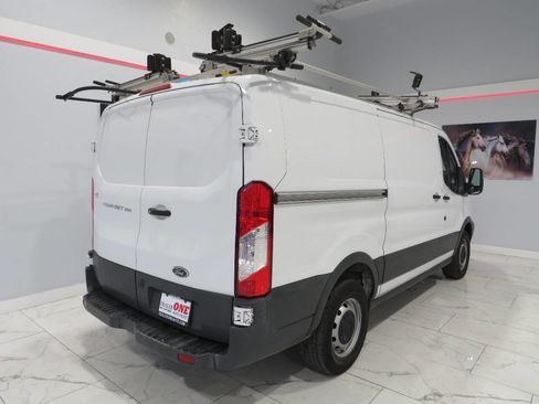 Used 2018 Ford Transit 250 130 Low Roof image 4