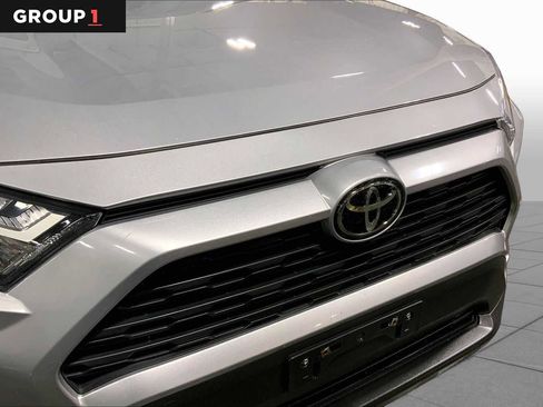 Used 2023 Toyota RAV4 LE AWD/4WD image 30