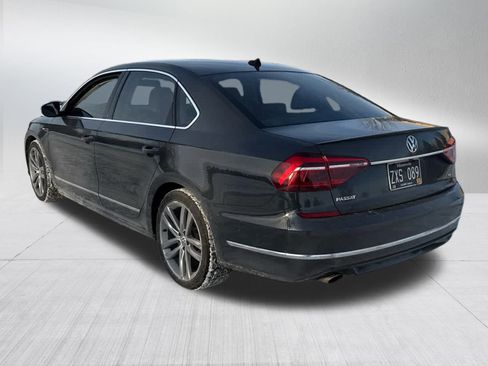 Used 2017 Volkswagen Passat 1.8T R-Line image 8