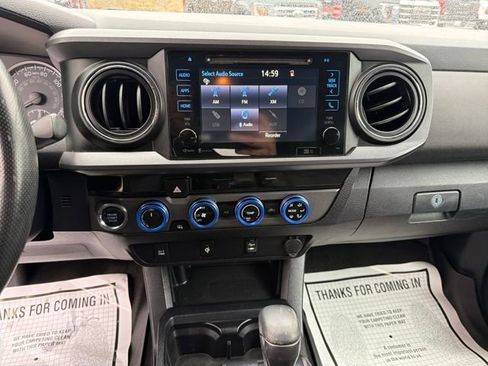 Used 2018 Toyota Tacoma TRD Off-Road image 19