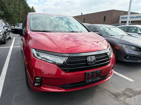 Used 2024 Honda Odyssey Sport image 5