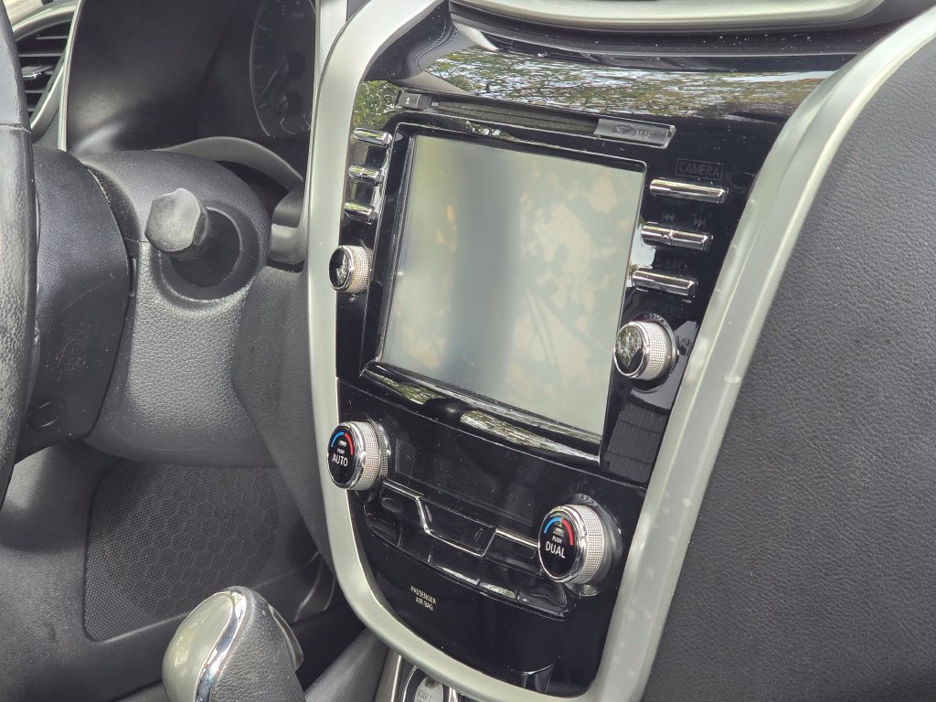 Used 2018 Nissan Murano SL w/ Moonroof Package AWD/4WD image 16