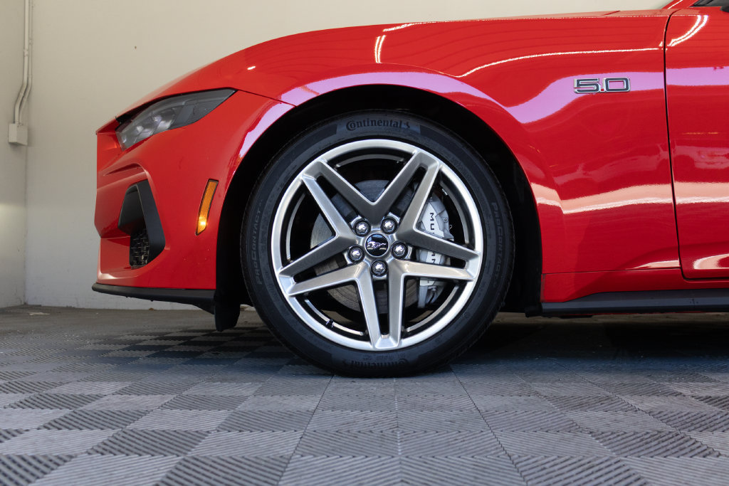 Used 2025 Ford Mustang GT RWD image 9